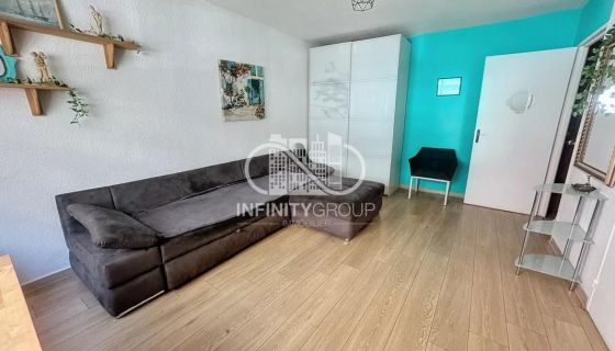 A louer STUDIO  27 M2 BORD DE MER GOLFE JUAN