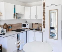 A louer STUDIO  21 M2 BORD DE MER GOLFE JUAN