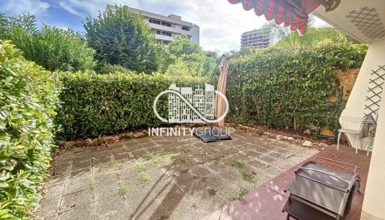 A louer APPARTEMENT T3 68 M2 TERRASSE BORD DE MER ANTIBES