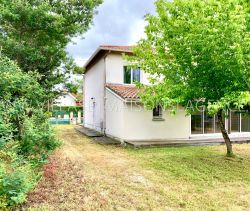 For sale 6-ROOM HOUSE 132 M² NEAR OYSTER PORT ANDERNOS LES BAINS