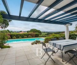 A vendre BELLE MAISON BASQUE 7 PIECES 217 M² ARBONNE