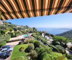 Se vende apartamento de 3 habitaciones, 64 m², terraza, junto al mar, Eze.