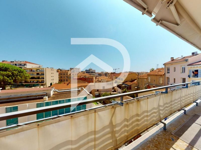 APPARTEMENT T2 46 M2 BORD DE MER CANNES