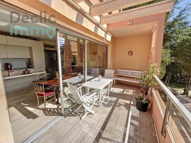 APPARTEMENT DE PRESTIGE T3 60 M2 TERRASSE BORD DE MER CANNES