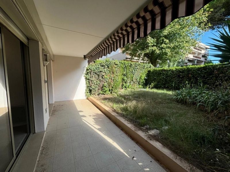 APPARTEMENT T2 37 M2 TERRASSE BORD DE MER LE CANNET