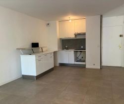 APPARTEMENT T2 37 M2 TERRASSE BORD DE MER LE CANNET