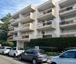 APPARTEMENT T2 37 M2 TERRASSE BORD DE MER LE CANNET