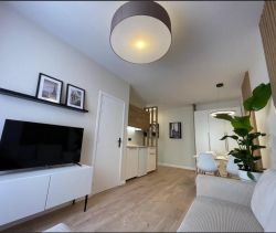 A louer APPARTEMENT T2 29 M2 BORD DE MER CANNES