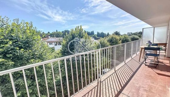 A louer APPARTEMENT T2 48 M2 TERRASSE BORD DE MER ANTIBES