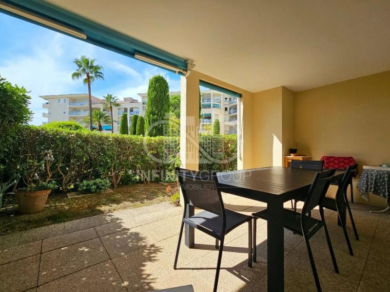 A louer APPARTEMENT T2 39 M2 TERRASSE BORD DE MER ANTIBES