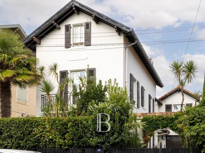 A vendre MAISON DE CHARME ANNEE 30 6 PIECES 180 M² BIARRITZ