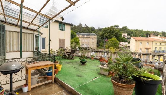 A louer APPARTEMENT T6 270 M2 TERRASSE  BEDARIEUX
