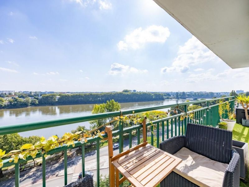 For rent APARTMENT T3 69 M2 NANTES