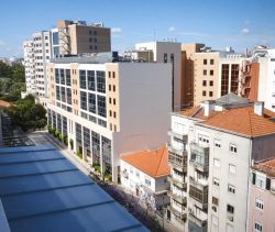 For rent APARTMENT T4 SEASIDE ALVALADE