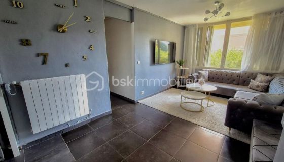 A louer APPARTEMENT T4 64 M2 BORD DE MER TOULON