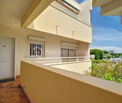 A louer APPARTEMENT T4 50 M2 TERRASSE BORD DE MER LE GRAU DU ROI