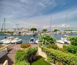 A louer APPARTEMENT T4 50 M2 TERRASSE BORD DE MER LE GRAU DU ROI