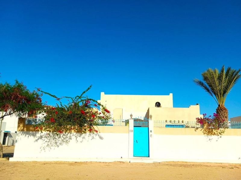 Se alquila CASA DE 3 HABITACIONES 78 M2 JUNTO AL MAR MIDOUN DJERBA