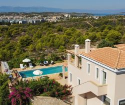 A vendre Belle villa 400 M² PLAGE A PIEDS PORTOCHELI