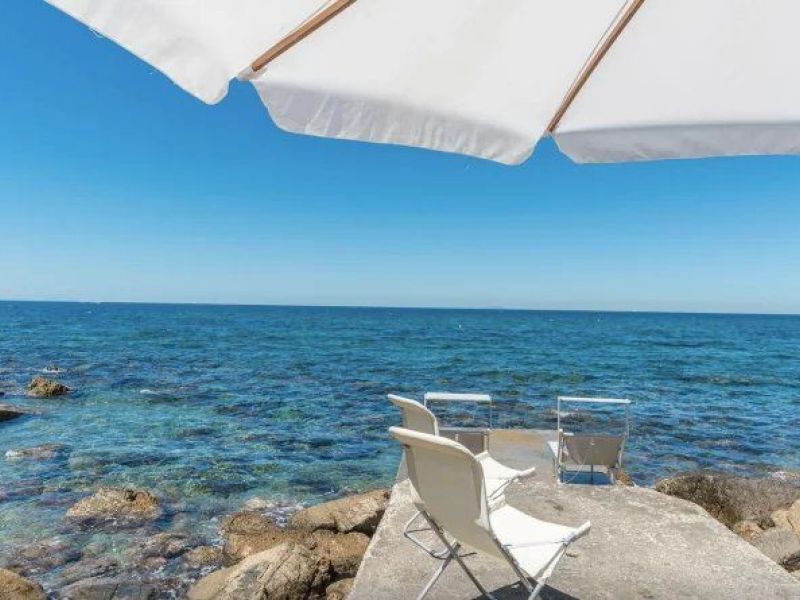 A vendre Splendide Villa 7 PIECES 230 M² bord de mer Castiglioncello  