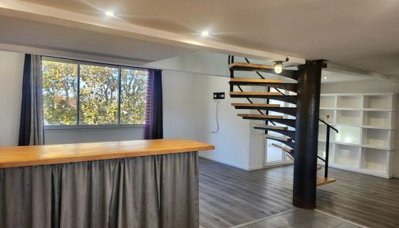 A vendre Bien Immobilier Atypique 13230 Port Saint Louis Du Rhone