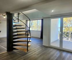 A vendre Bien Immobilier Atypique 13230 Port Saint Louis Du Rhone