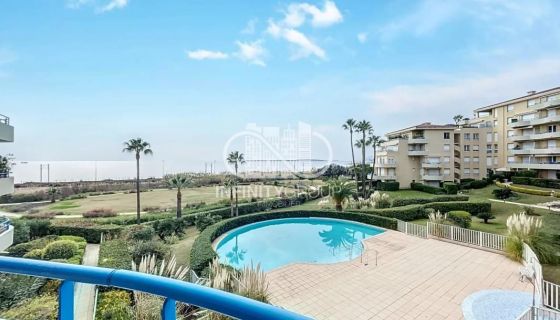 A louer APPARTEMENT T2 59 M2 TERRASSE BORD DE MER ANTIBES