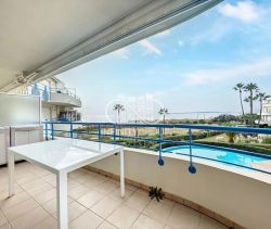 A louer APPARTEMENT T2 59 M2 TERRASSE BORD DE MER ANTIBES