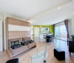 A louer APPARTEMENT T2 59 M2 TERRASSE BORD DE MER ANTIBES