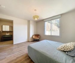 A louer MAISON  4 PIECES 87 M2 BORD DE MER ANTIBES