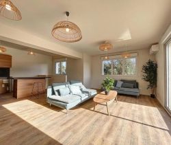 A louer MAISON  4 PIECES 87 M2 BORD DE MER ANTIBES