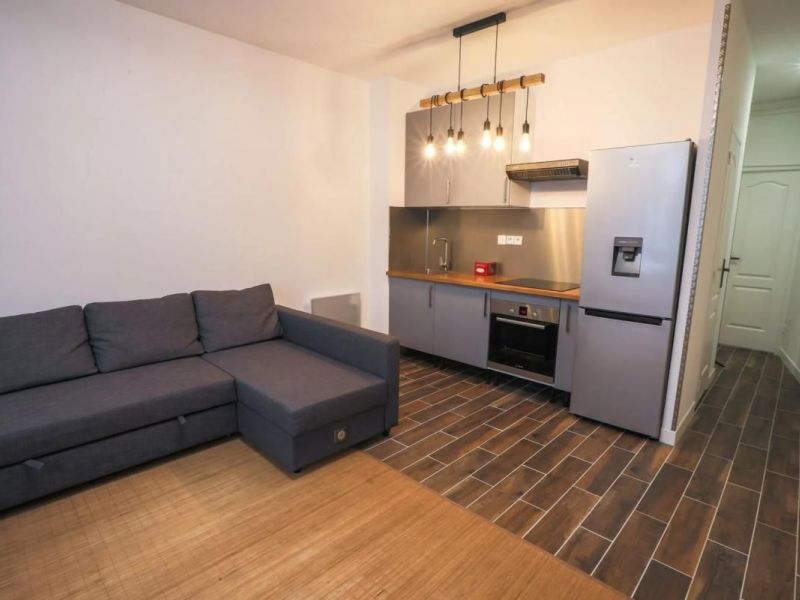 A louer APPARTEMENT T2 40 M2 BORD DE MER CANNES