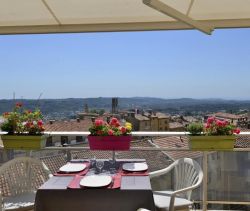 A louer APPARTEMENT T4 97 M2 TERRASSE BORD DE MER GRASSE