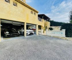 A louer MAISON  5 PIECES 179 M2  LA GAUDE