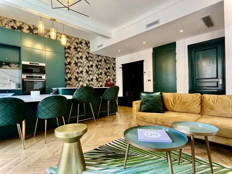 A louer APPARTEMENT NEUF T4 92 M2 BORD DE MER CAGNES SUR MER