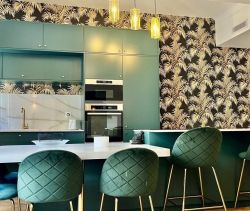 A louer APPARTEMENT NEUF T4 92 M2 BORD DE MER CAGNES SUR MER