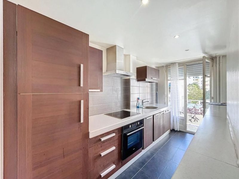 A louer APPARTEMENT T2 47 M2 BORD DE MER LE CANNET