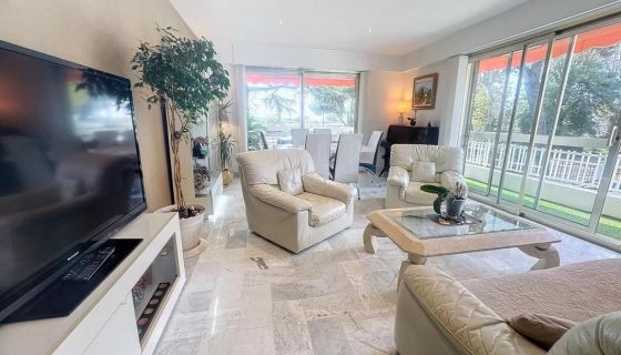 A louer APPARTEMENT T4 TERRASSE VUE MER CAGNES SUR MER