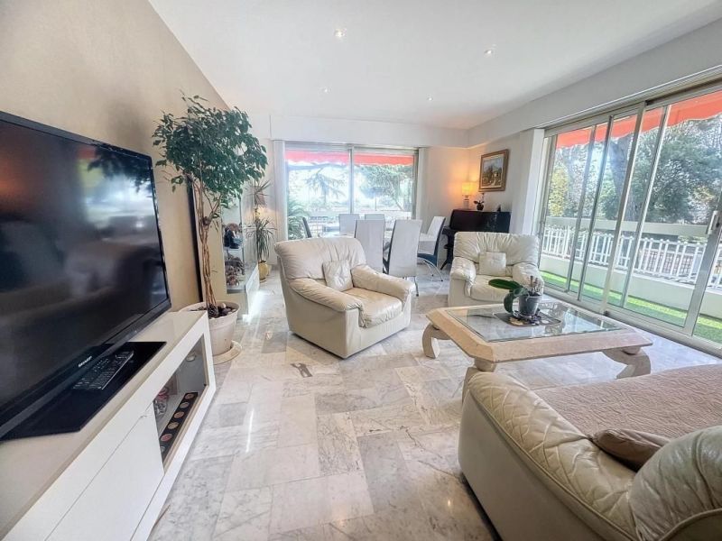 A louer APPARTEMENT T4 TERRASSE VUE MER CAGNES SUR MER