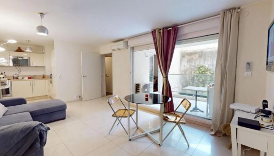 APARTAMENTO T2 42 M2 TERRAZA PLAYA A PIE CANNES