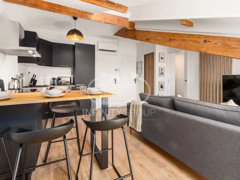 A louer APPARTEMENT T2 42 M2 BORD DE MER CANNES