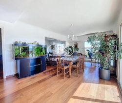 A louer APPARTEMENT T3 121 M2 TERRASSE VUE MER ANTIBES