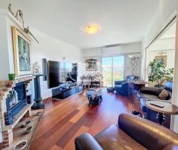 A louer APPARTEMENT T3 121 M2 TERRASSE VUE MER ANTIBES