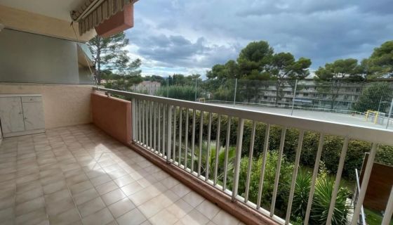 APPARTEMENT T3 64 M2 TERRASSE BORD DE MER LE CANNET