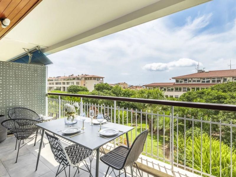 APPARTEMENT DE PRESTIGE T4 97 M2 TERRASSE BORD DE MER CANNES