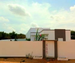 Se alquila CASA DE 3 HABITACIONES 90 M2 JUNTO AL MAR MIDOUN DJERBA