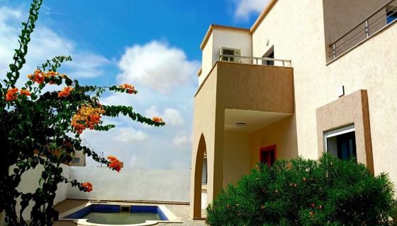 CASA 4 HABITACIONES 150 M2 JUNTO AL MAR MIDOUN DJERBA