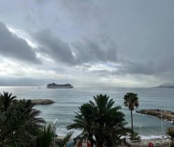 A vendre PENTHOUSE  125 M2 TERRASSE BORD DE MER CANNES