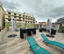 A vendre PENTHOUSE  125 M2 TERRASSE BORD DE MER CANNES