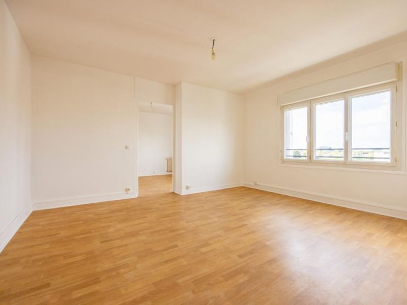 For rent APARTMENT T3 63 M2 NANTES